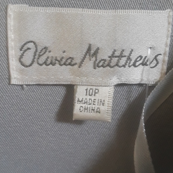 Dress - Picture 3 of 6